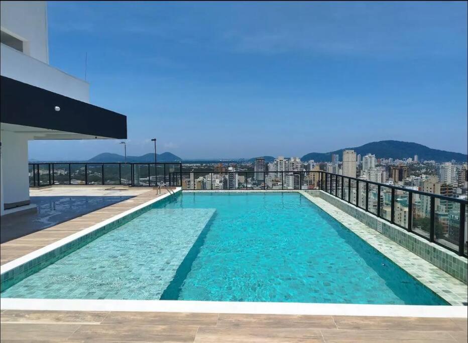 Novo A 600 Metros Da Apartamento Guarujá